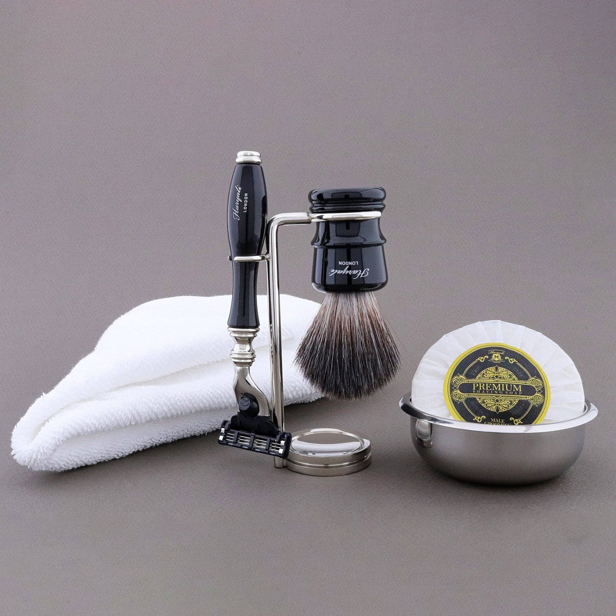 Haryali's Legend Range Shaving Kit - HARYALI LONDON