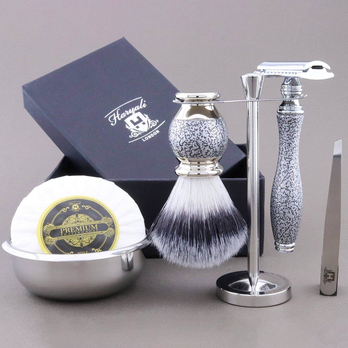 Haryali's Heritage Range Shaving Kit - HARYALI LONDON