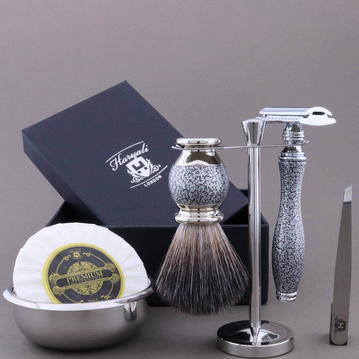 Haryali's Heritage Range Shaving Kit - HARYALI LONDON